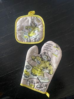 Funny Oven Mitt and Hot Pad