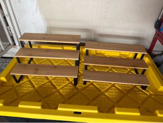 2 Spice racks