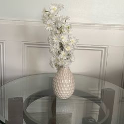White fake Flower Form Decoration