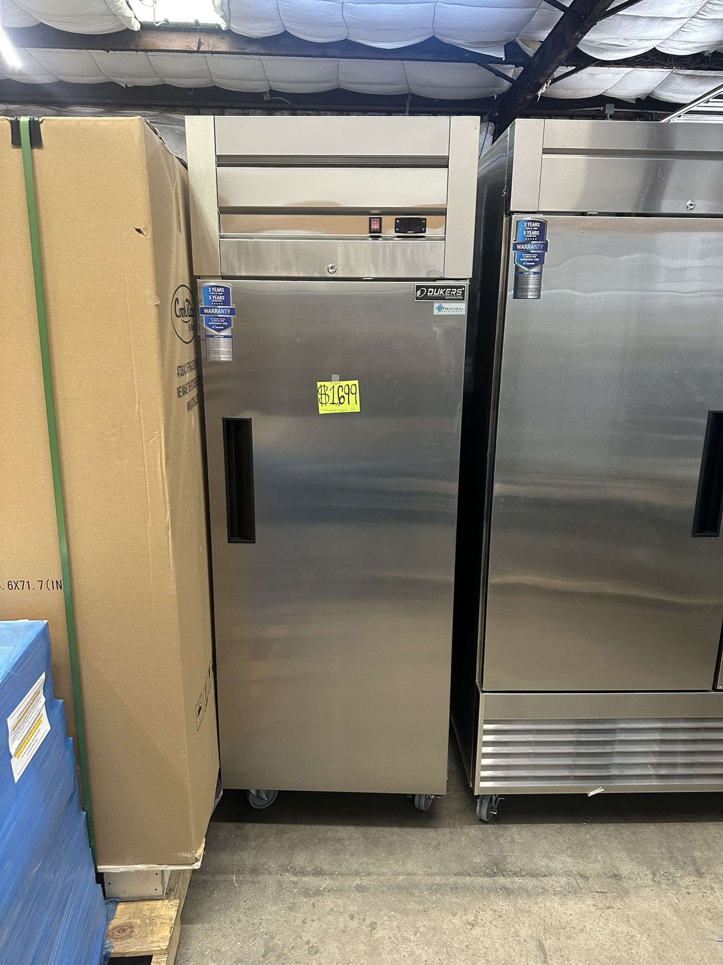 BRAND NEW COMMERCIAL REFRIGERATOR 