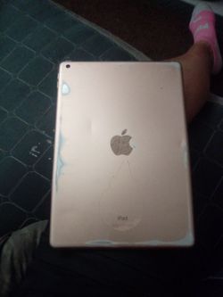 iPad Pink it broke but just fix ok