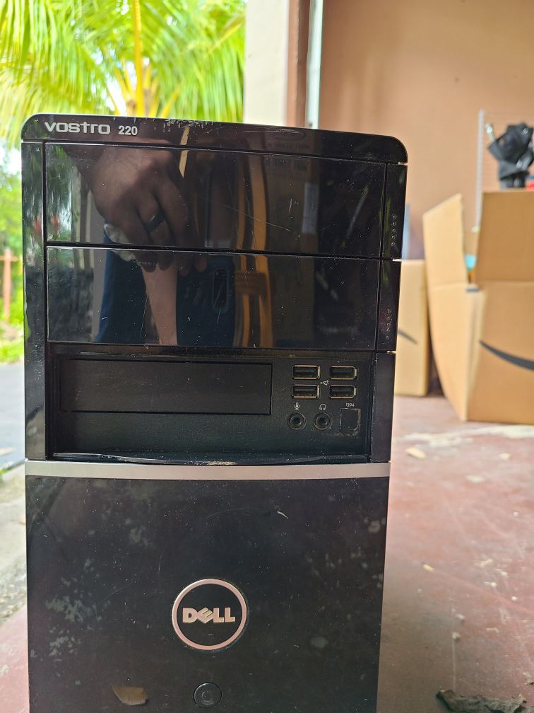 Dell computer tower