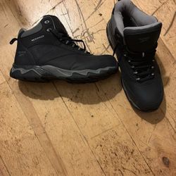 Watherproof Rebook Size 12