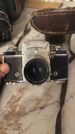 Ihagee Dresden Exakta Camera With Zeiss Lens