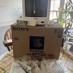 9” Sony trinitron