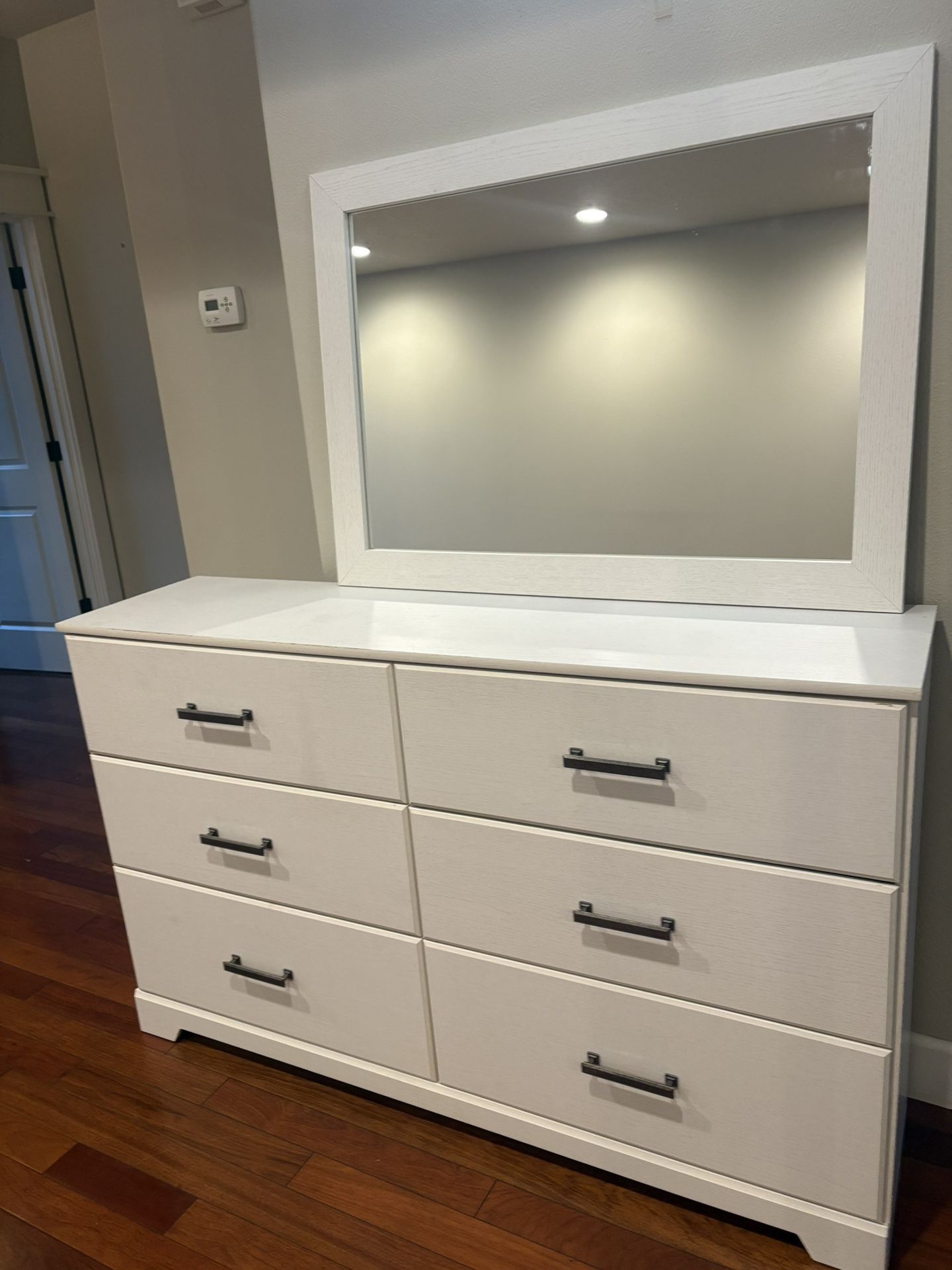 Dresser Set
