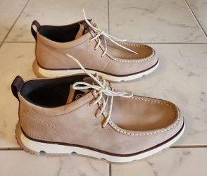 Cole Haan 4.Zerogrand Waterproof City Chukka Boots in birch beige. Size 10 Men's