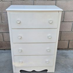 Vintage Dresser W/4 Drawers Pre-owned, Please Read The Description. 