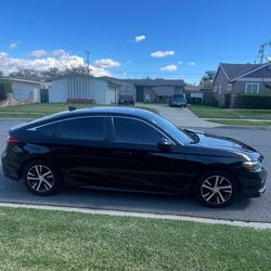 Honda Civic 2023 LX Hatchback