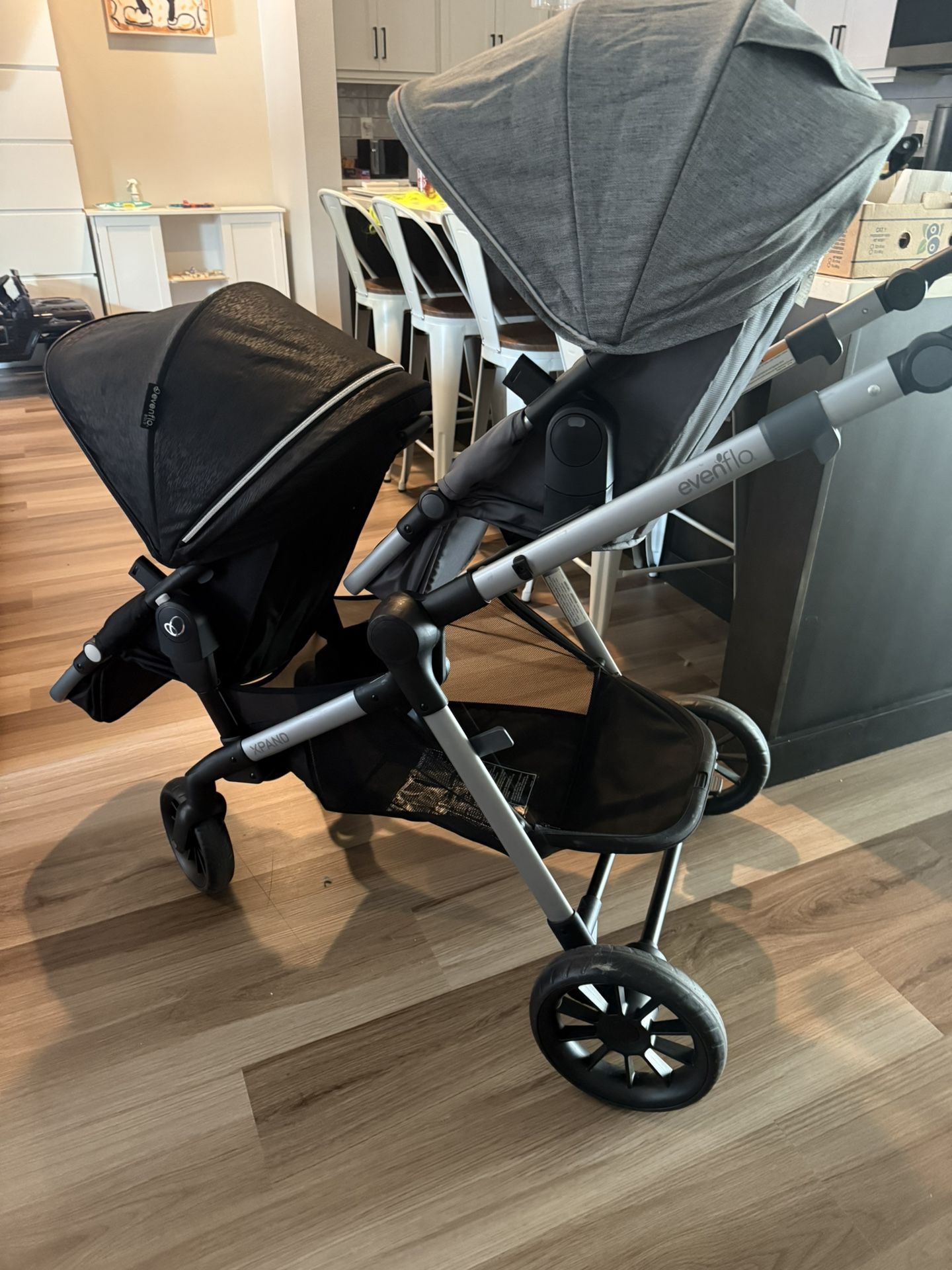 Evenflo Pivot Xpand Stroller
