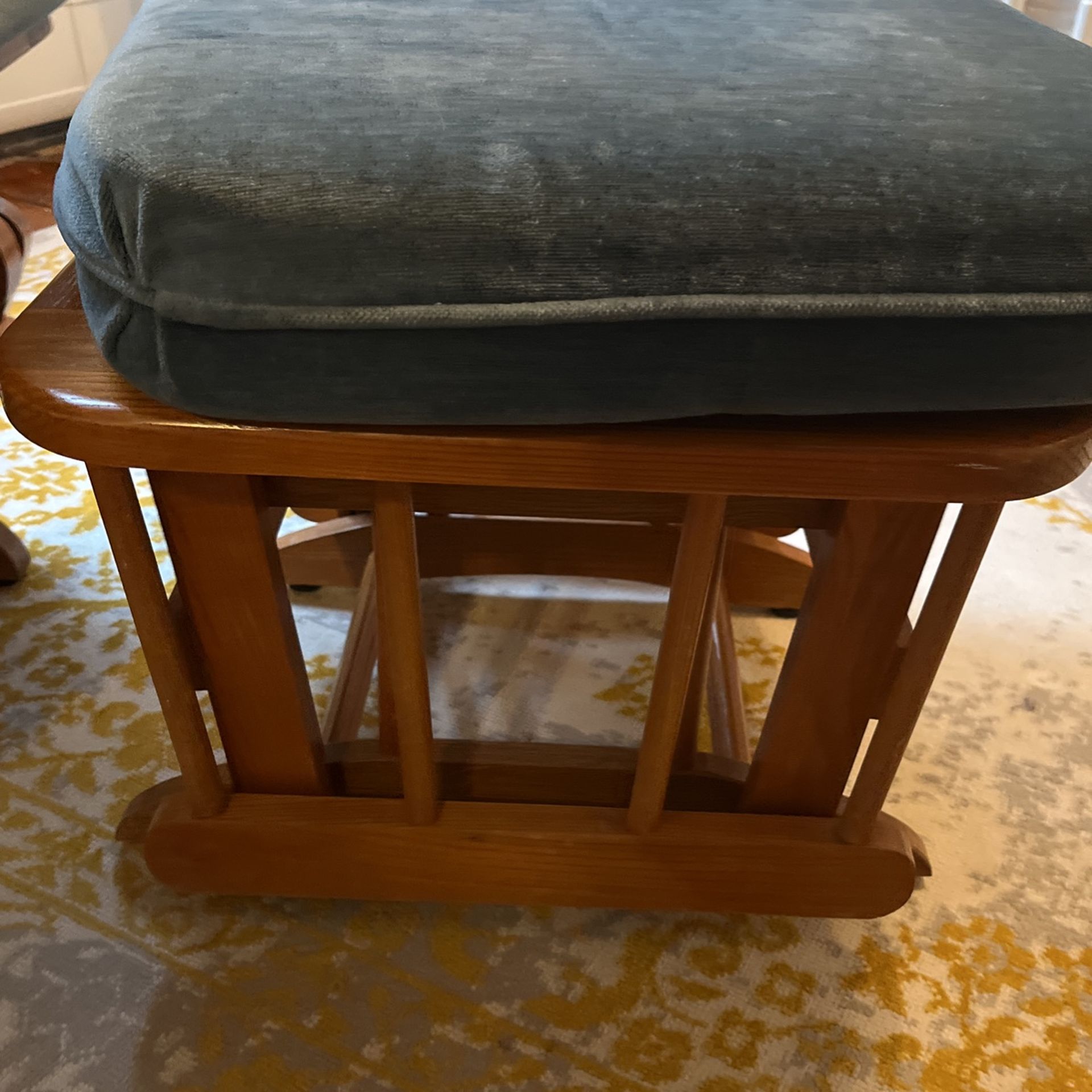 Beautiful Vintage Glider Chair And Ottoman for Sale in Kent Cliffs