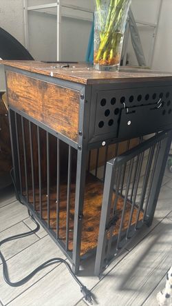 Dog cage $100