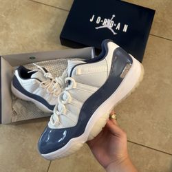 Jordan 11 Retro Low Diffused Blue