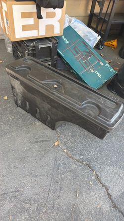 Truck storage box