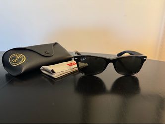 Ray-Ban New Wayfarer (RB2132) Polarized Sunglasses – 55mm