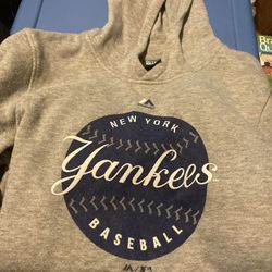 Yankees hooded sweatshirt size 10-12