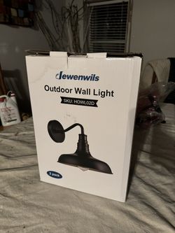 3 Matching Exterior Light Fixtures