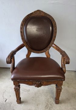Vintage Wood Accent Chair – Carved Detail – Solid Frame