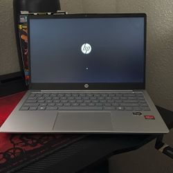 Hp laptop with bluetooth mouse