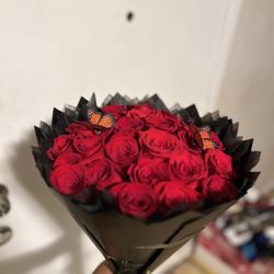 25 Red Bouquet 