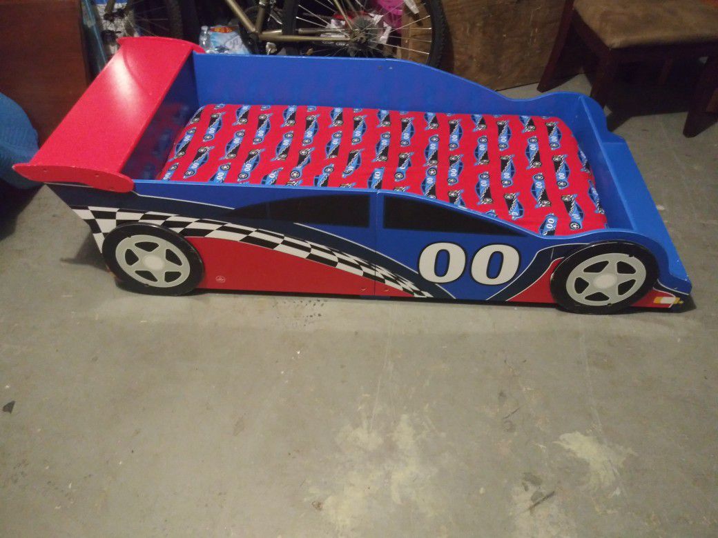Toddler racecar bed
