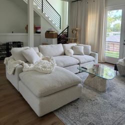 BRAND NEW 4PC Modular Cloud Couch Sectional Sofa (DELIVERY AVAILABLE)