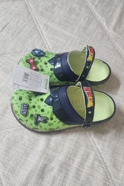 NEW Unisex Men’s Size 7 - Women’s Size 9 Crocs Dragon Ball Z Classic Clog Sandals