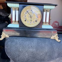 Sessions, antique shelf clock