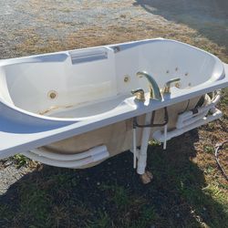 Big Indoor Jacuzzi Tub
