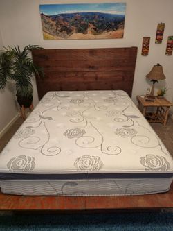 Queen pillow top mattress