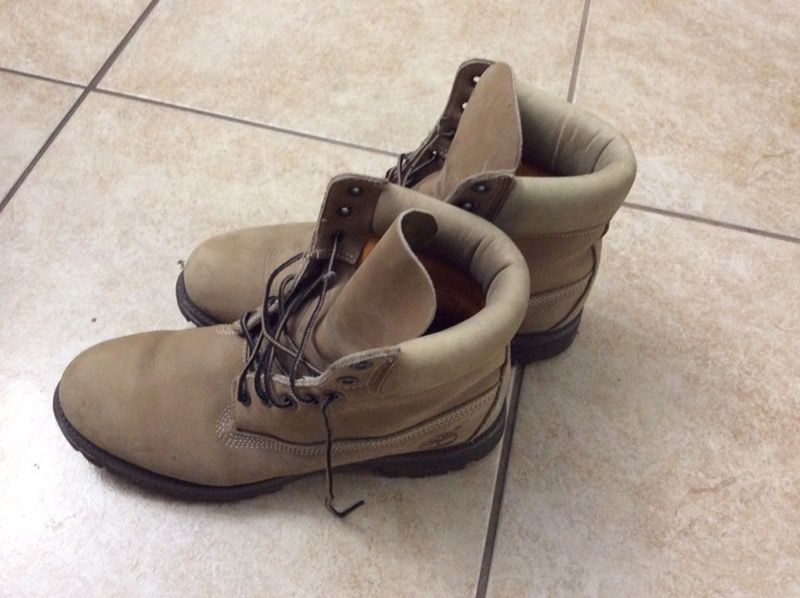 Timberland boots size 9.5"