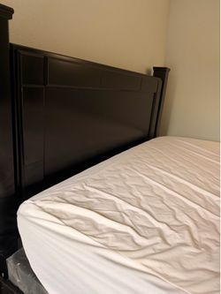 Bed with Mattress ( King Size )