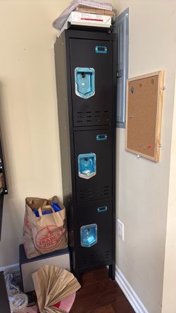 Three compartment locker