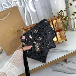 Woman’s wallet set