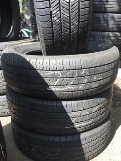 225/65/17 Yokohama geolander set of used tires In great condition 225$ for 4 . Installation, balance and wheel alignment available but not included
