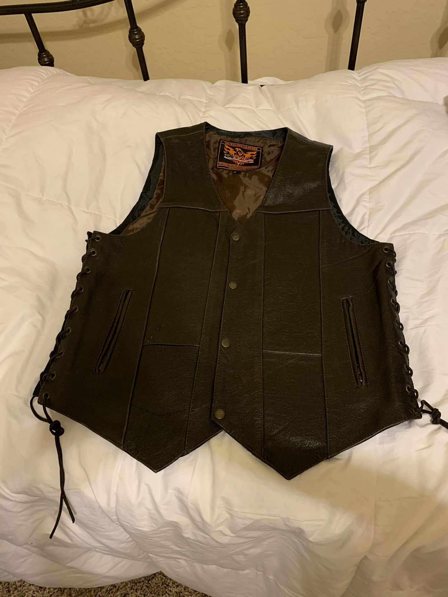 Leather concealed carry riding vest and jacket