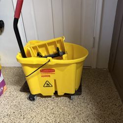 Rubbermaid Industrial/janitorial Bucket