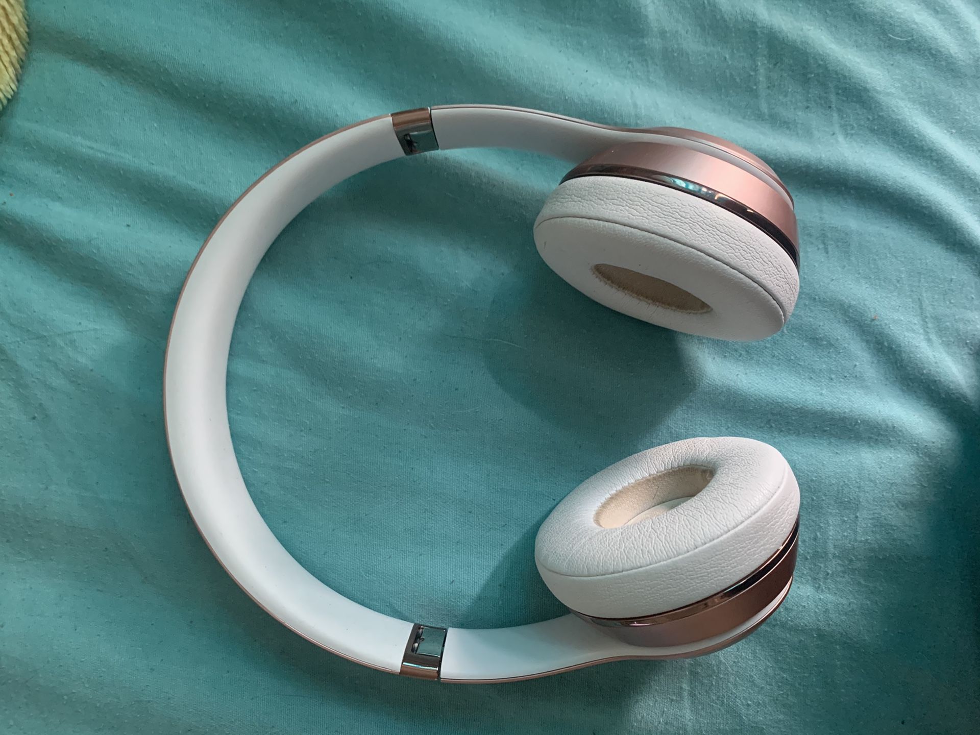 Rose gold beats wireless