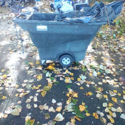 Rubbermaid Commercial Trash Can