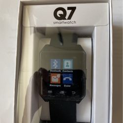 Q7 SMARTWATCH