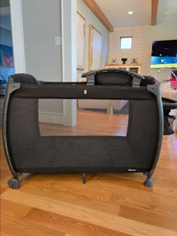 Joovy Room Playard and Nursery Center Bassinet Changing Table