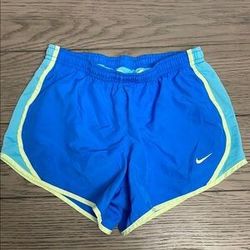 Nike Girl's Dry Fit Running Athletic Gym Shorts Activewear Size  S SMALL 