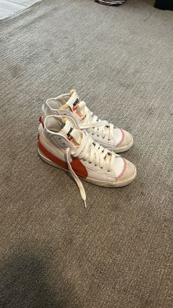 Size 10 Men’s Vintage Nike High Top Blazers