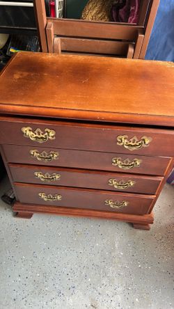 Vintage map chest 4 drawers