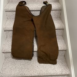 Cabaela’s Briar-proof Chaps - Size medium