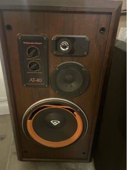 Cerwin Vega AT-40 tower speakers