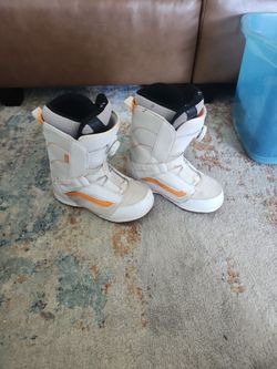 Vans Womens Snowboarding Boots Size 8.5