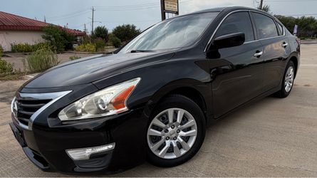 2015 Nissan Altima 2.5 — 1 Owner — Transmission Replaced — $4,500 CASH