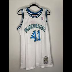 Dallas Mavericks - Dirk Nowitzki 1998/99 Jersey