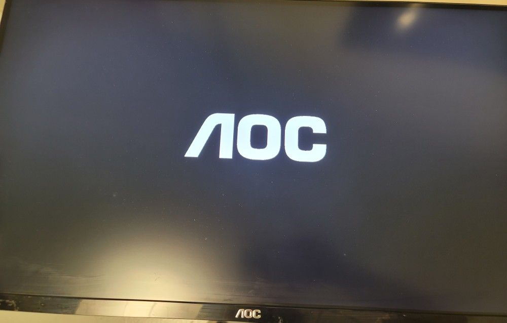 2 AOC 4K Monitors
